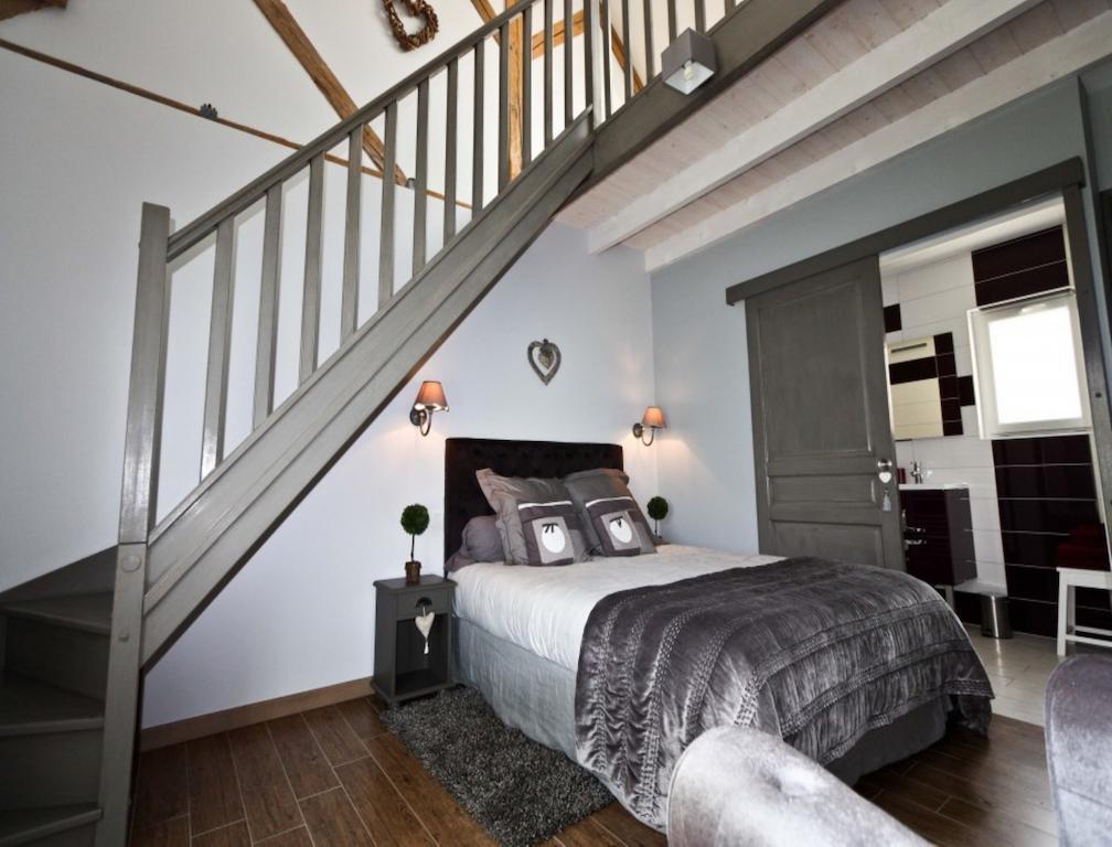 La Haute Muraille Bed & Breakfast Saint-Folquin Rom bilde